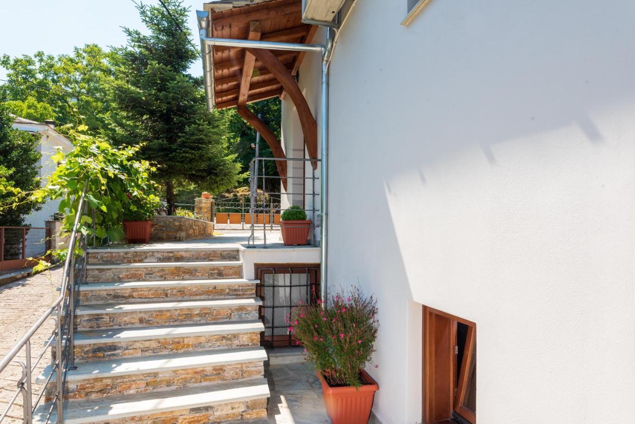 Άλυσσος Suites ツァガラダ エクステリア 写真