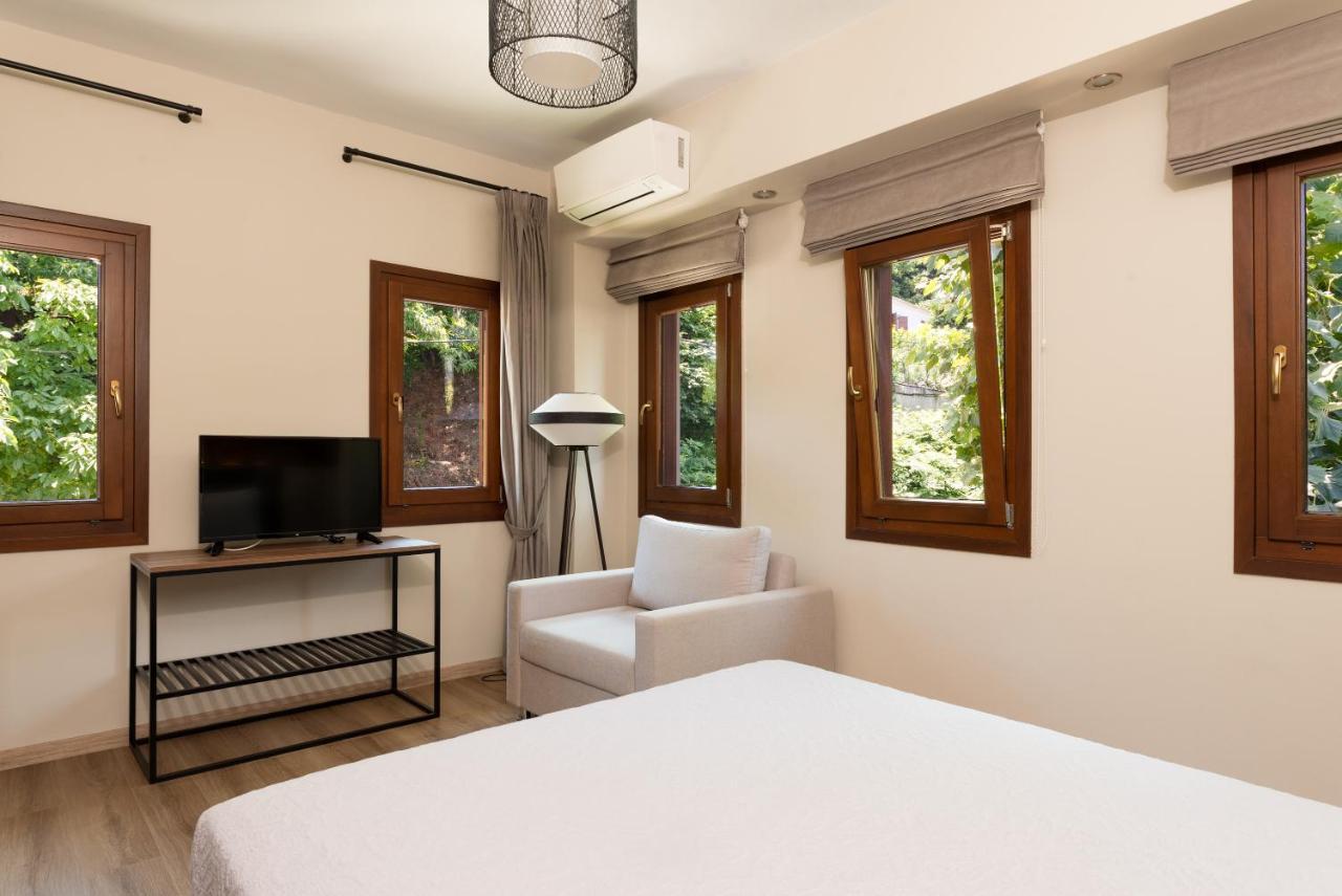 Άλυσσος Suites ツァガラダ エクステリア 写真