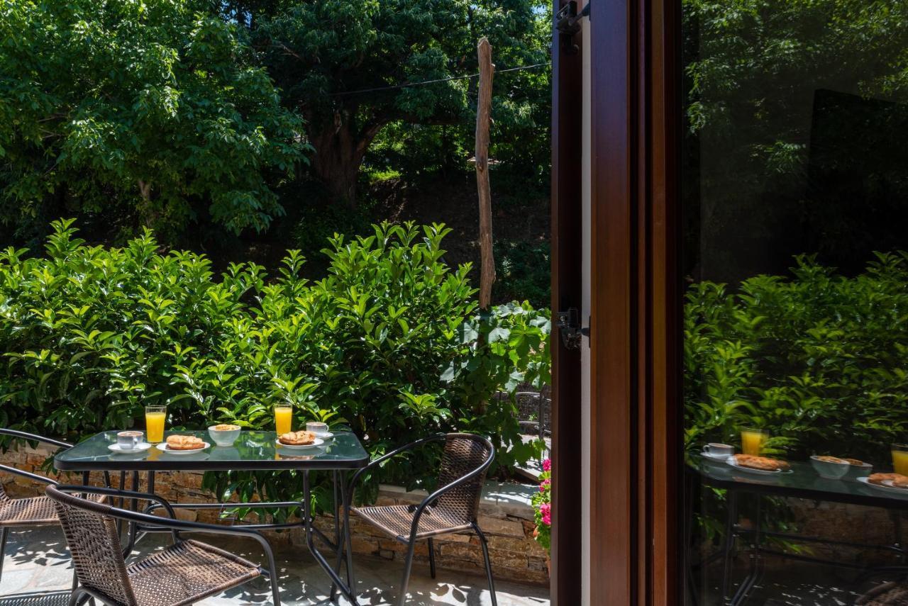 Άλυσσος Suites ツァガラダ エクステリア 写真