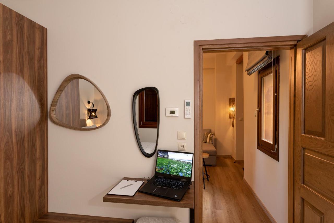 Άλυσσος Suites ツァガラダ エクステリア 写真