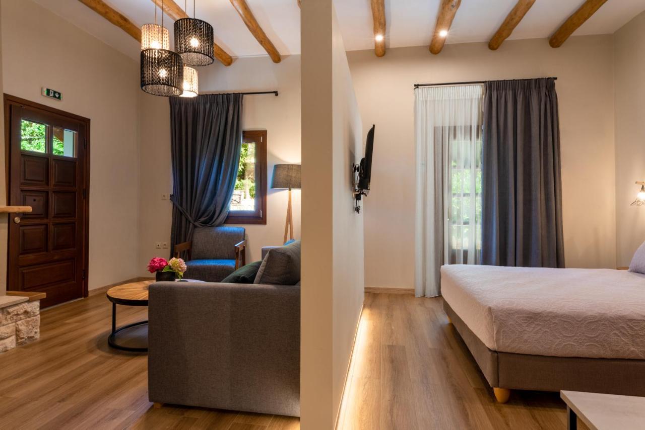 Άλυσσος Suites ツァガラダ エクステリア 写真