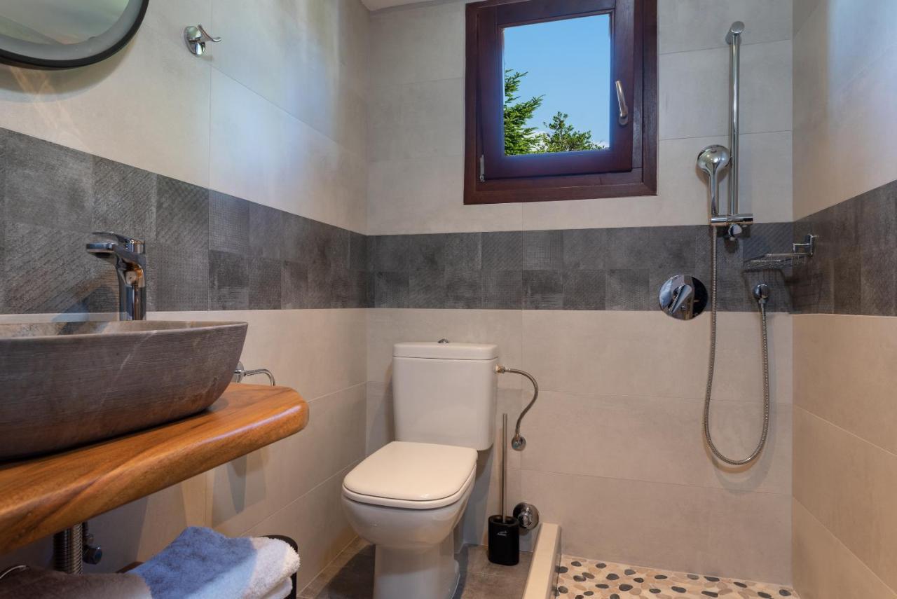Άλυσσος Suites ツァガラダ エクステリア 写真